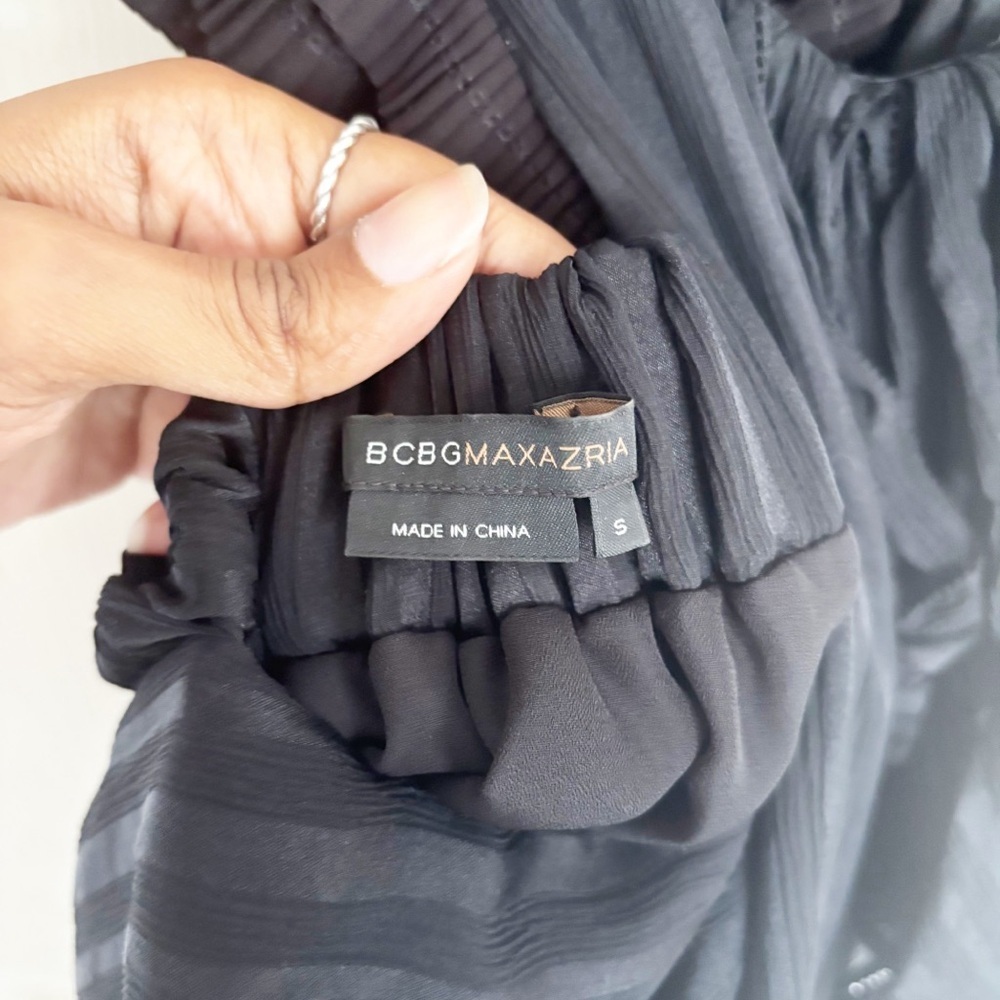 BCBG Black Backless Ruffle Shirt Size Small - Picture 4 of 5